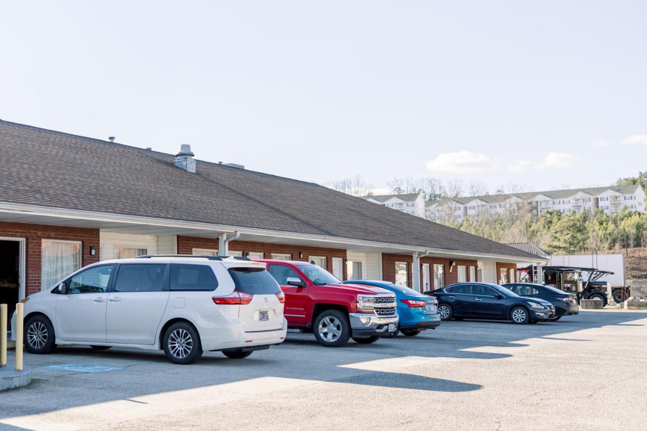 Exclusive Quarters Motel Cleveland Buitenkant foto