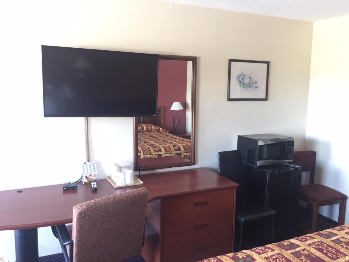 Exclusive Quarters Motel Cleveland Buitenkant foto
